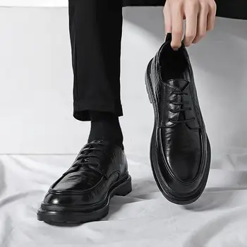 Кожени обувки Мъжка кожа Меко дъно Мека кожа Нови обувки Увеличаване на височината Стелка Голям размер Мъжки ежедневни обувки Черни Busi