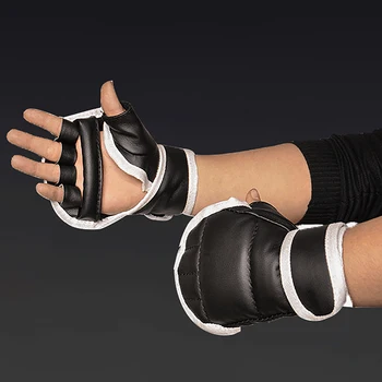 Половин пръст длан дишаща таекуондо пет пръста ръкавици възрастни боксови ръкавици борба Санда боксова круша фитнес обучение ръкавици