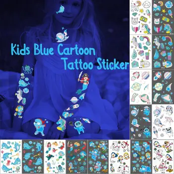 Glitter Blue Cartoon Временни татуировки за деца момичета Фалшив блясък в тъмно татуировка 3D светещ еднорог пират НЛО делфин Tatoos